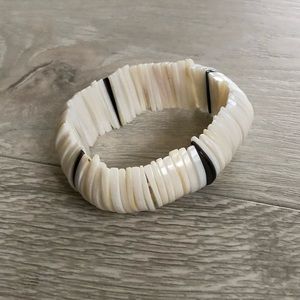 Mother of Pearl SeaShell Stretch Statement Bracelet